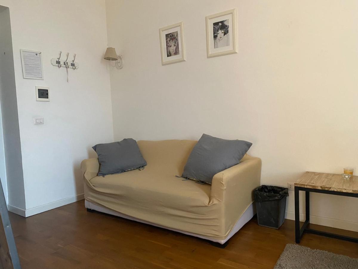 La Rosa Di Roma1 Cozy Big Room In San Giovanni Esterno foto